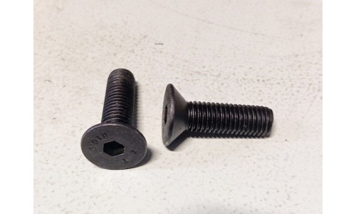 Винт потайной М10х35 DIN7991 для крепления пильных дисков Винт потайной М10х35 DIN7991 для крепления пильных дисков